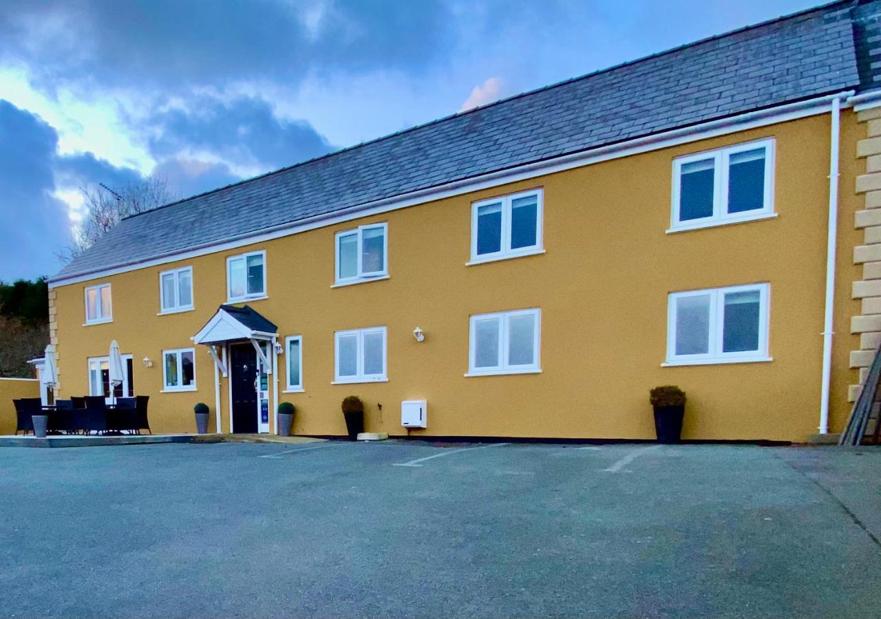 Hotel The Ferryboat Fishguard Exterior foto