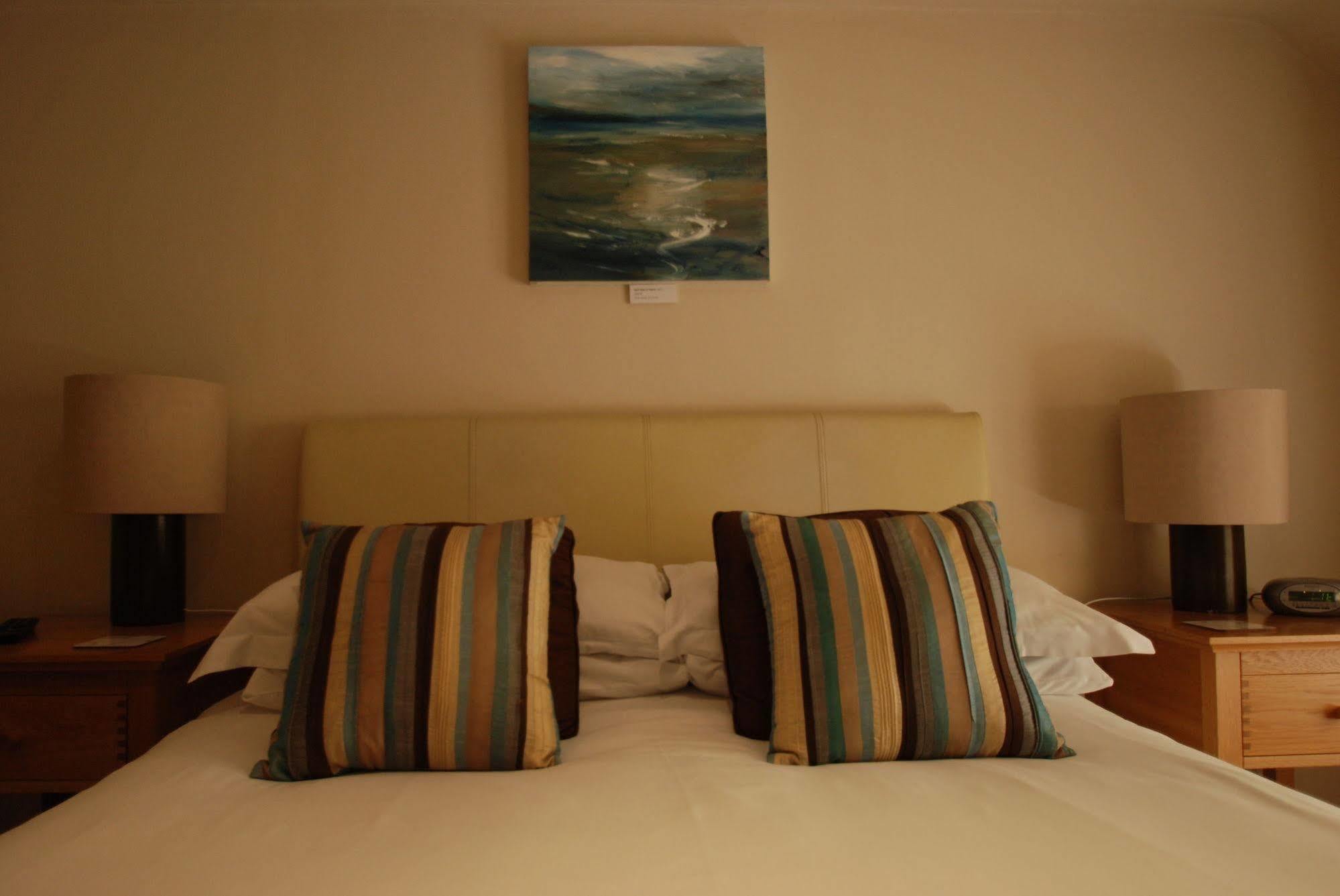 Hotel The Ferryboat Fishguard Exterior foto